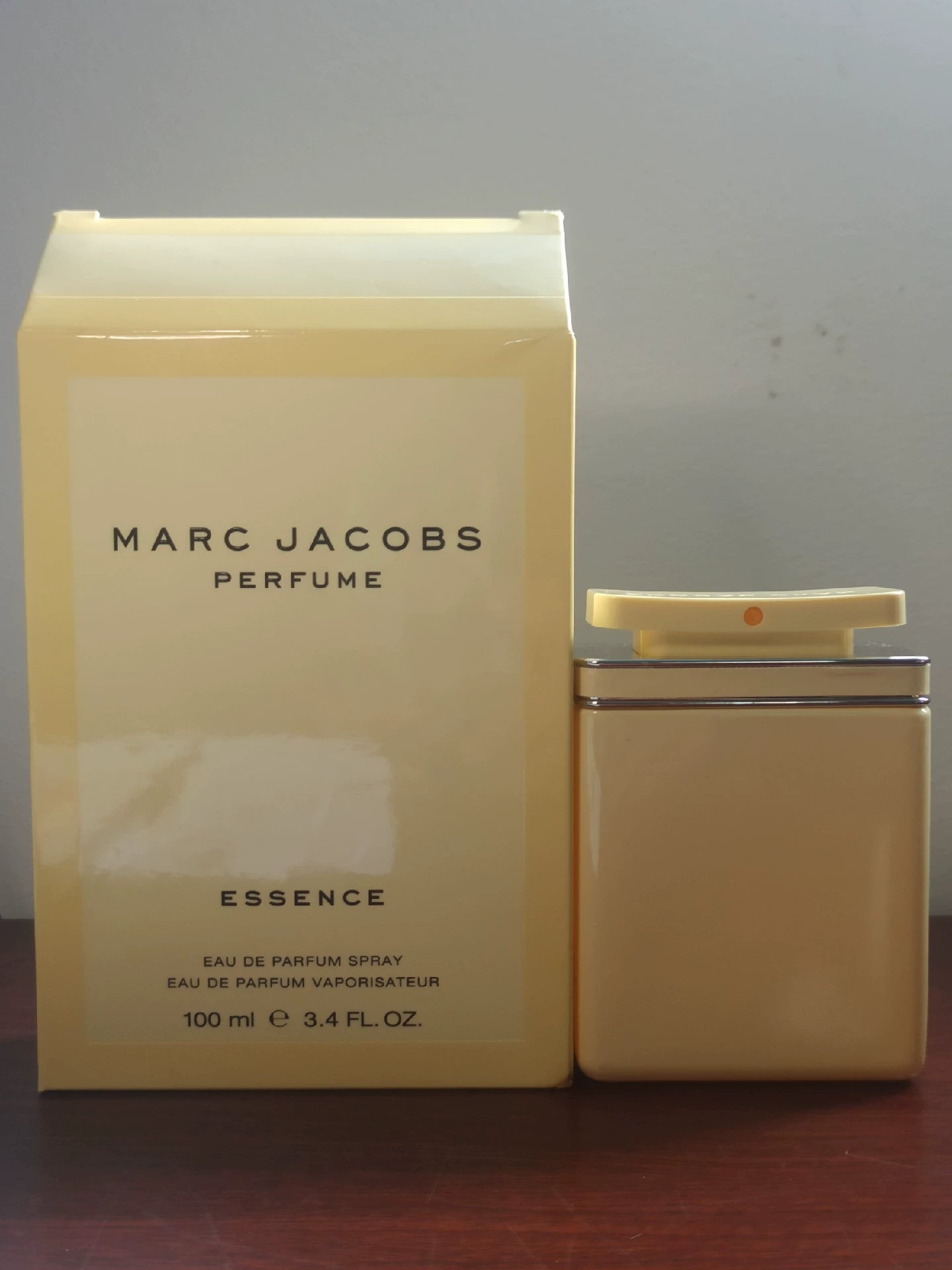 230126-36 Marc Jacobs Eau de Parfum Perfume 100ml 3.4oz