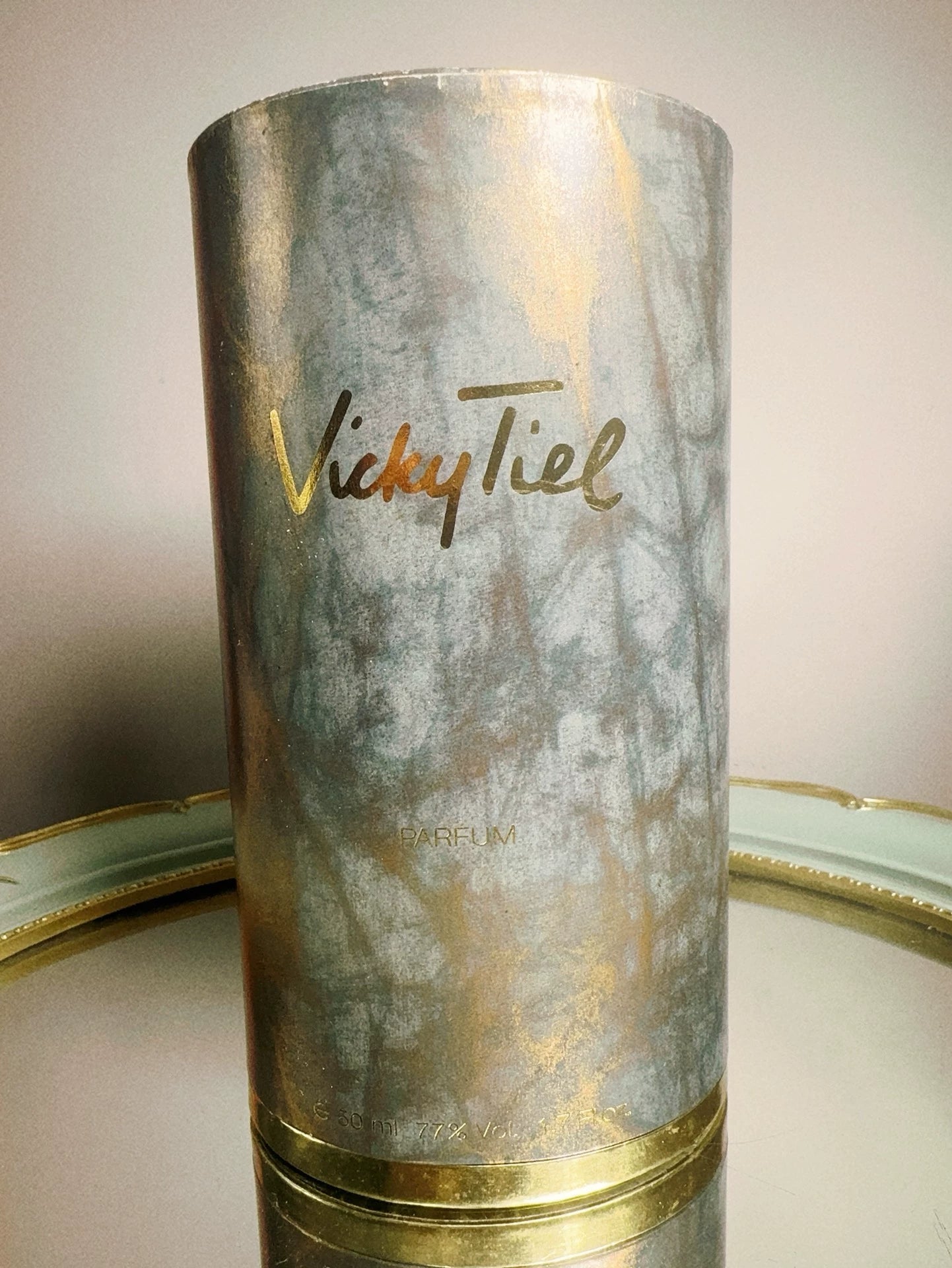 241025-22 Vicky Tiel 50ml 1.7oz Parfum