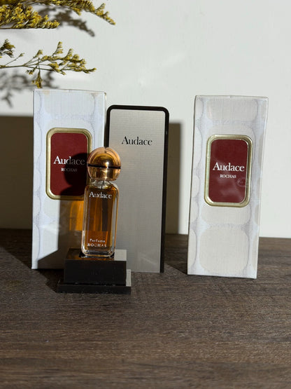 210426-12 Rosa Rochas Parfum