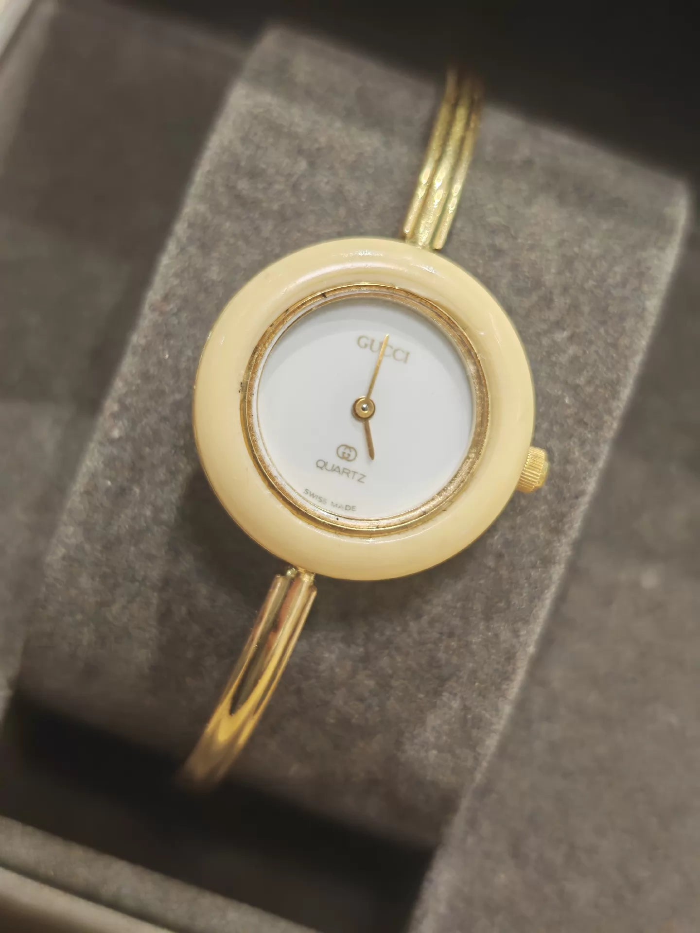 020426-watch-57 Gucci second-hand second-hand fashion