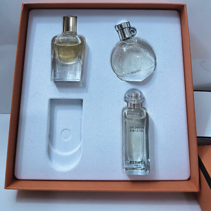 220826-393 Hermès box set of