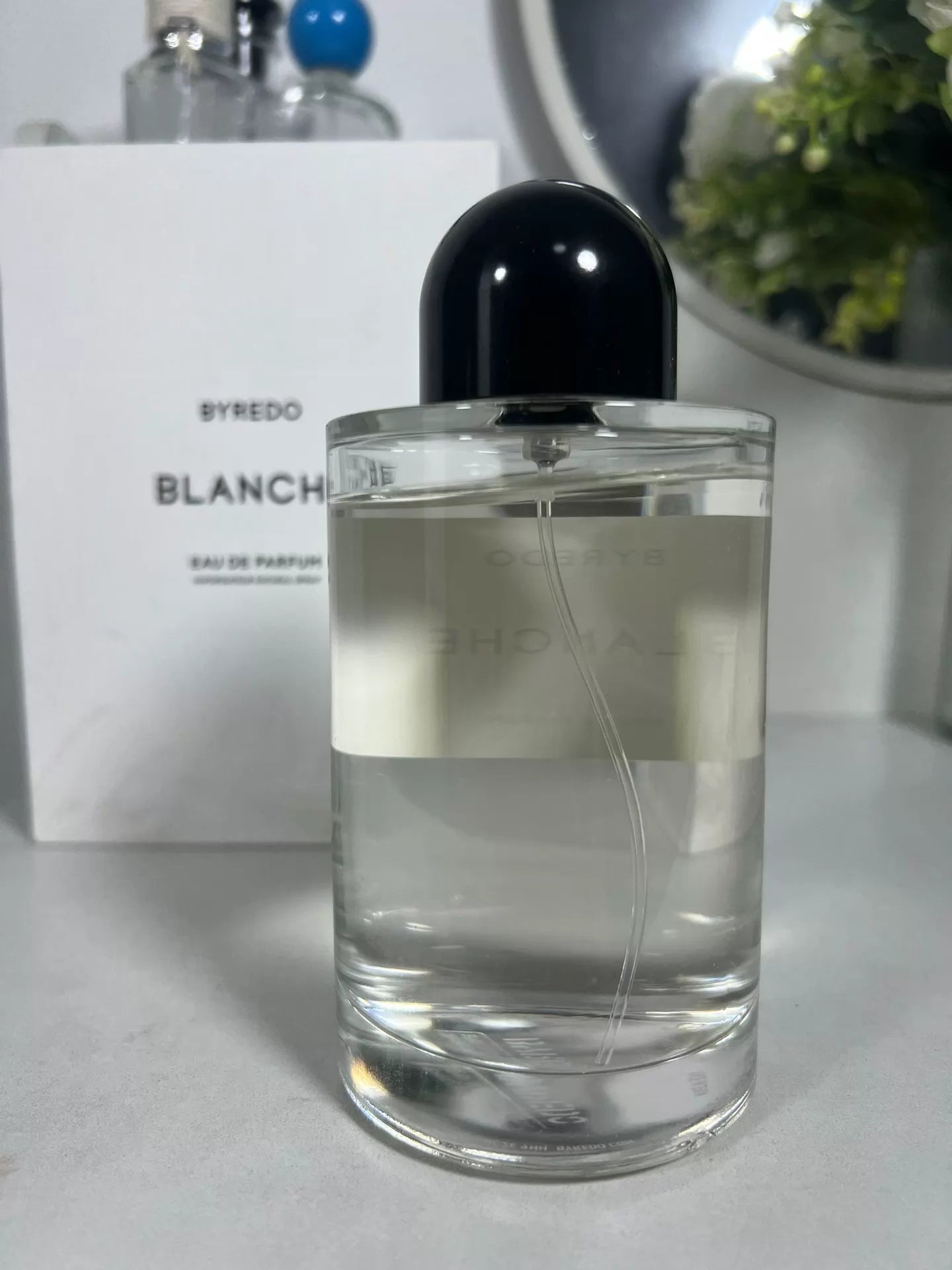 270726-13 Bai Ruide White Perfume 250ml 8.5 oz