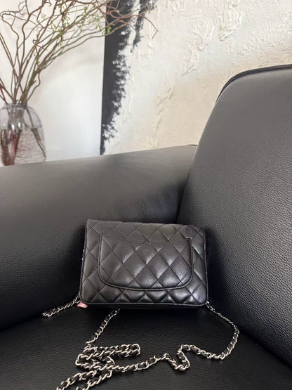150626-bag-16 Chanel fortunewoc black silver handbag