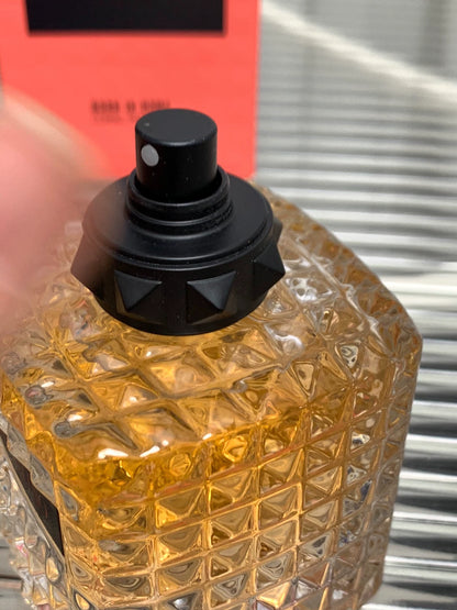 280726-49 Valentino There is box 100ml 3.4 oz