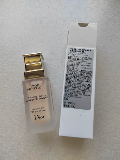 241026A-73 Dior GLOW 28.5 SPF50 30ml 1 oz