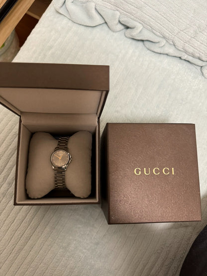 291024-97 Gucci quartz female watch