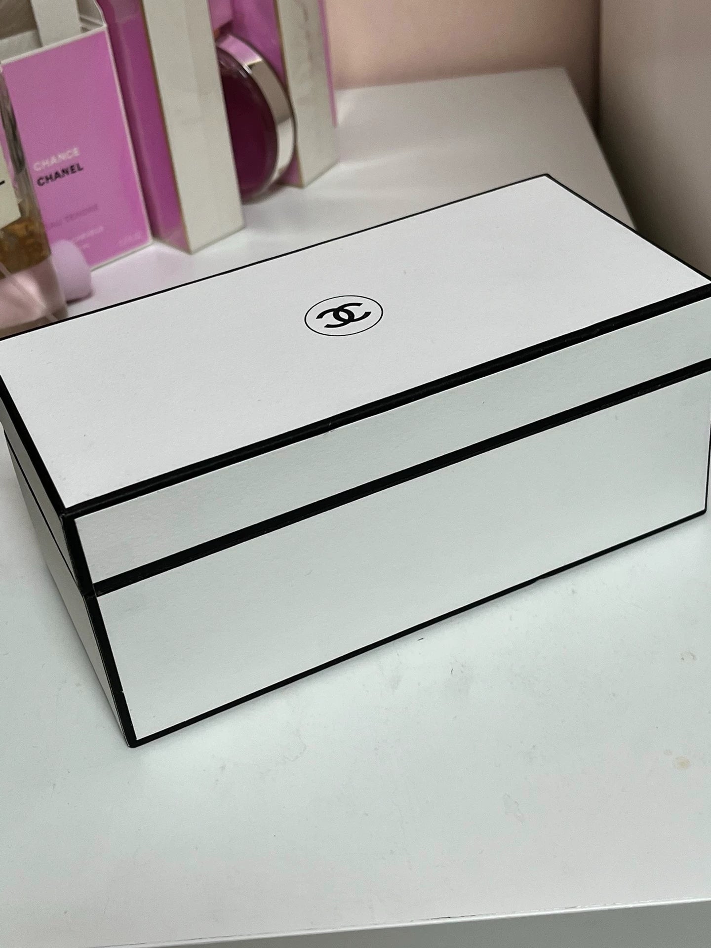230526-102 Chanel Limited edition miniQ 4ml 0.1 oz