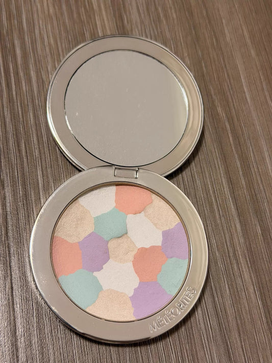 180626-90 Guerlain Meteor Powder