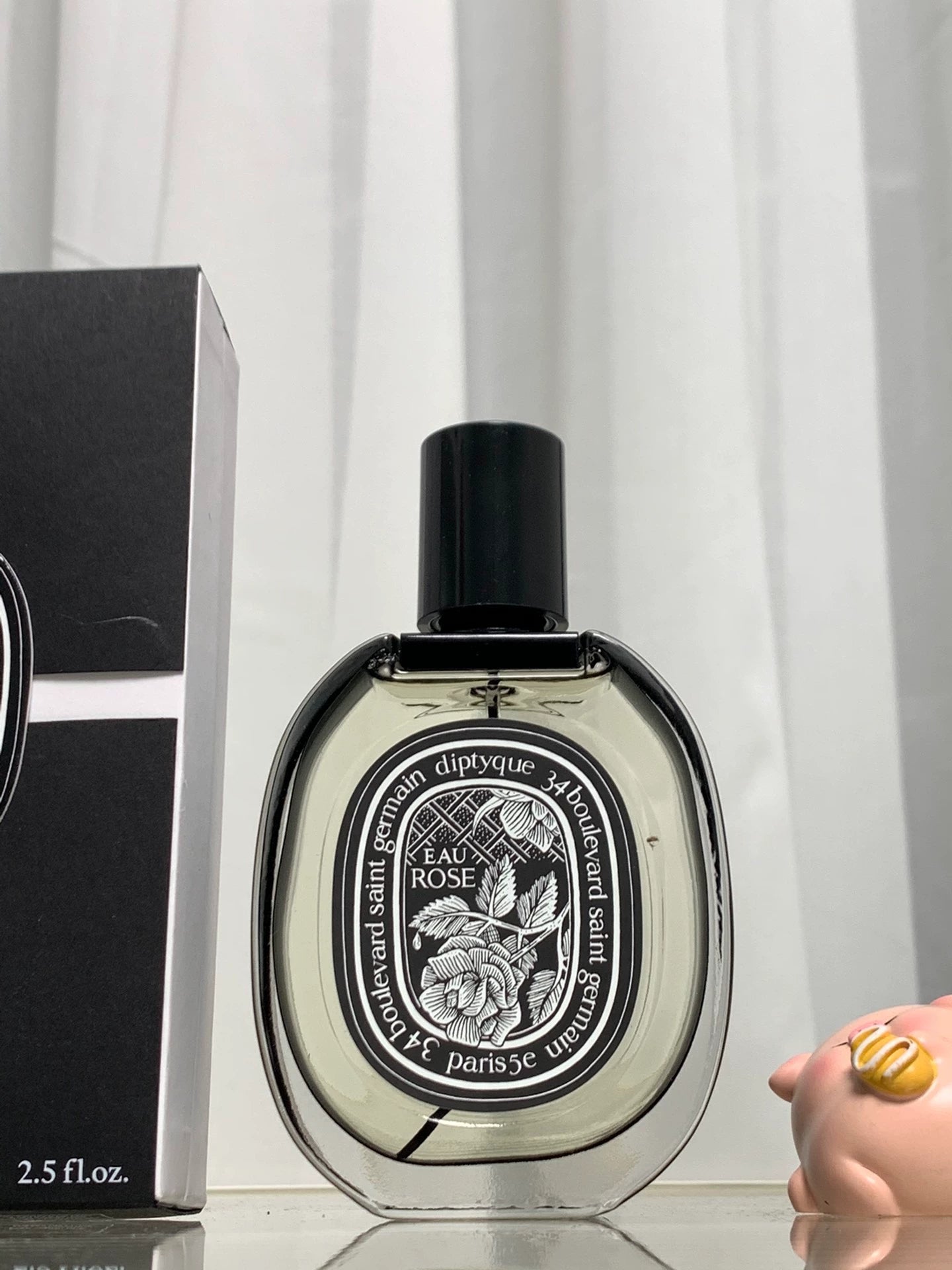 280726-32 There is box 75ml 2.5 oz