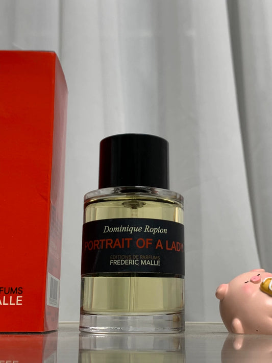 280726-24 There is box 100ml 3.4 oz