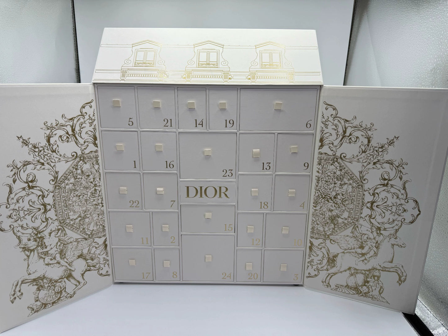 030926-101 Dior Montaigne Festival Limited