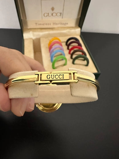 100926-98 Gucci vintage watch