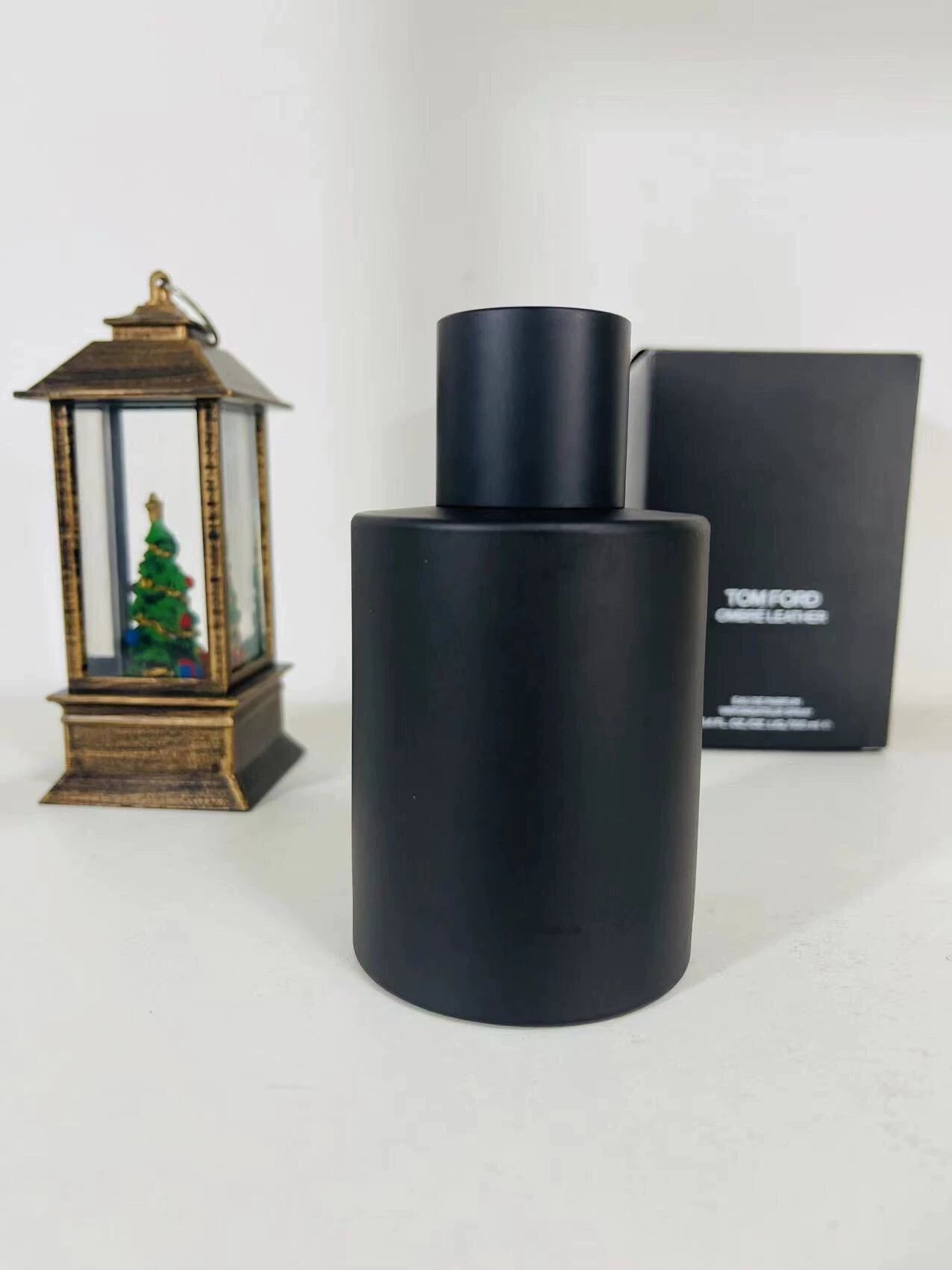 260526-152 Tom Ford Light Shadow Leather Perfume 100ml 3.4 oz