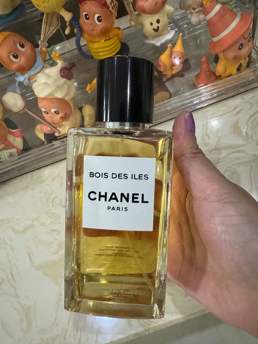100925-28 Chanel Bois des Îles Eau de Parfum Perfume 200ml 6.8 oz