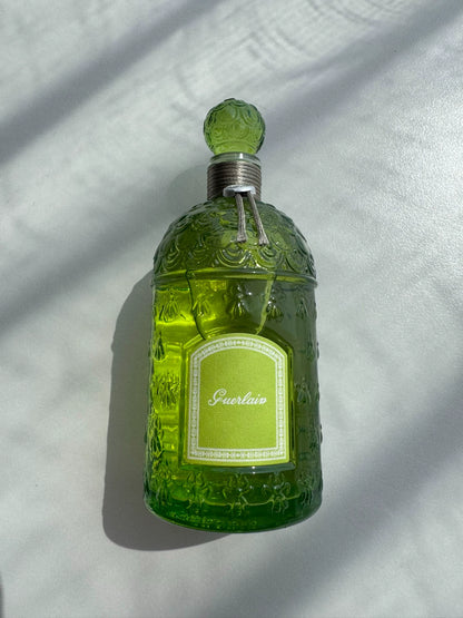 051026-16 Guerlain Bee Pose Bottle Color Bottle Grass Green Liquid EDT 125ML 4.2 oz