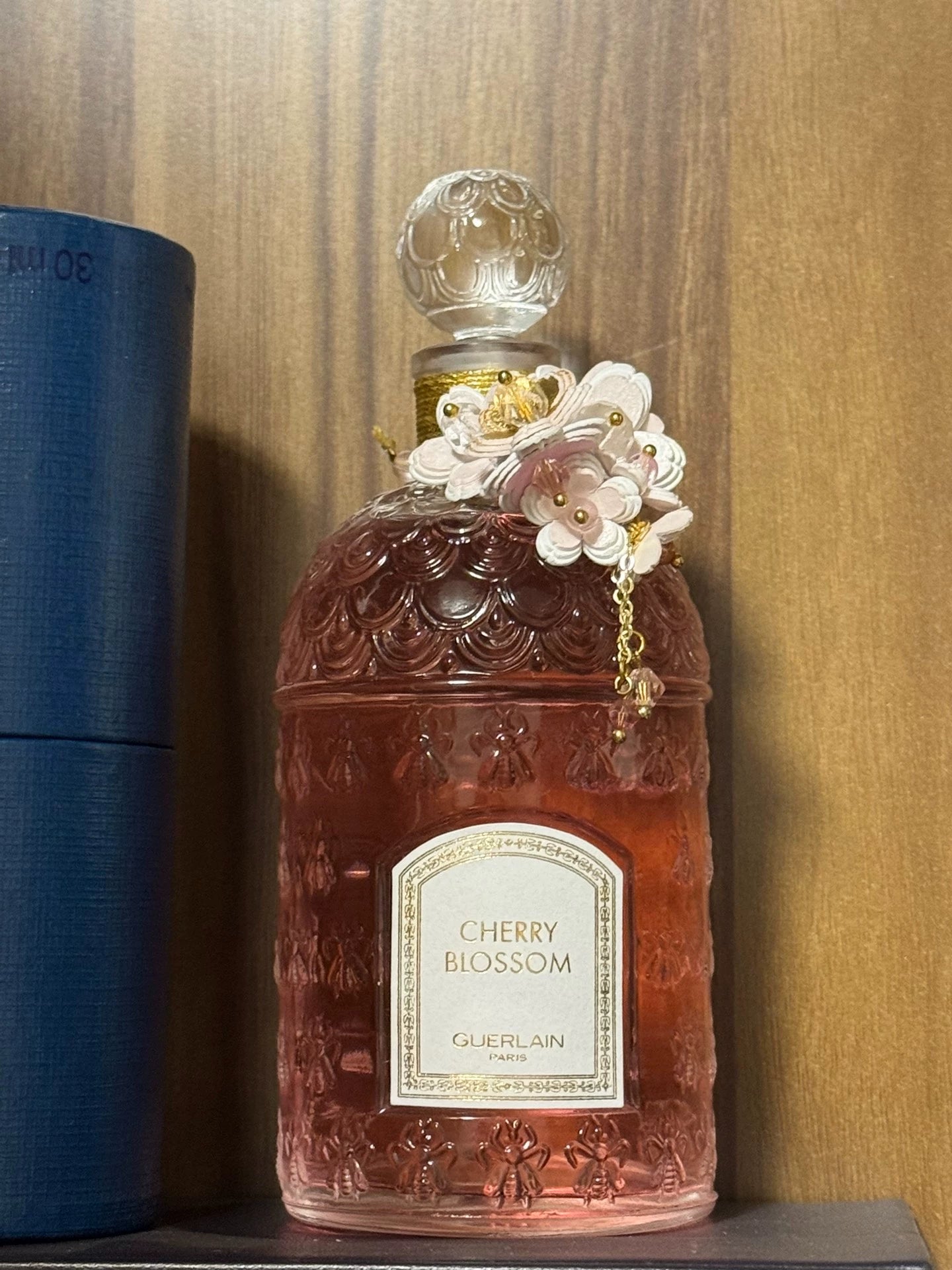 300726-226 Guerlain Cherry Blossom Cherry Parfum