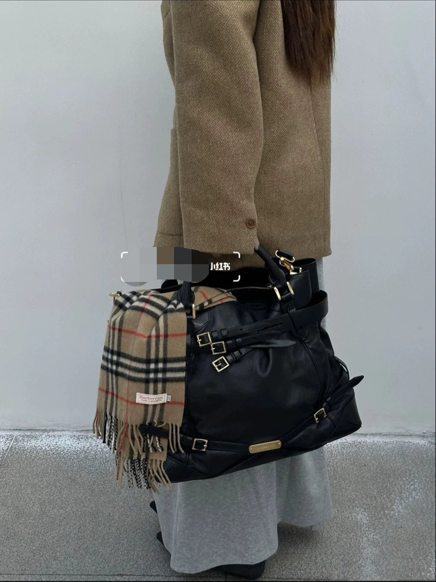 150626-bag-46 Burberry tote bag