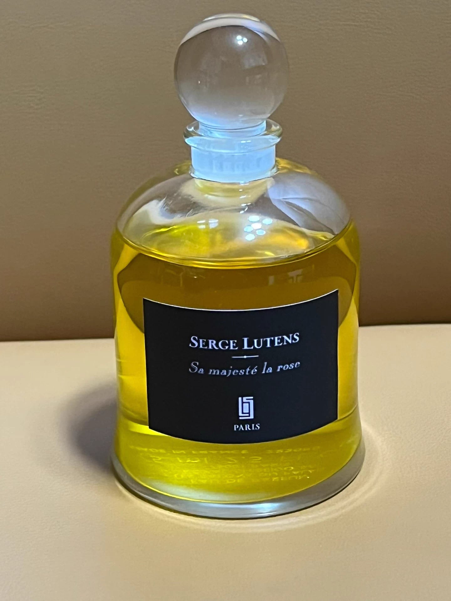 121225-69 Serge Lutens Eau de Parfum EDP 75ml 2.5oz