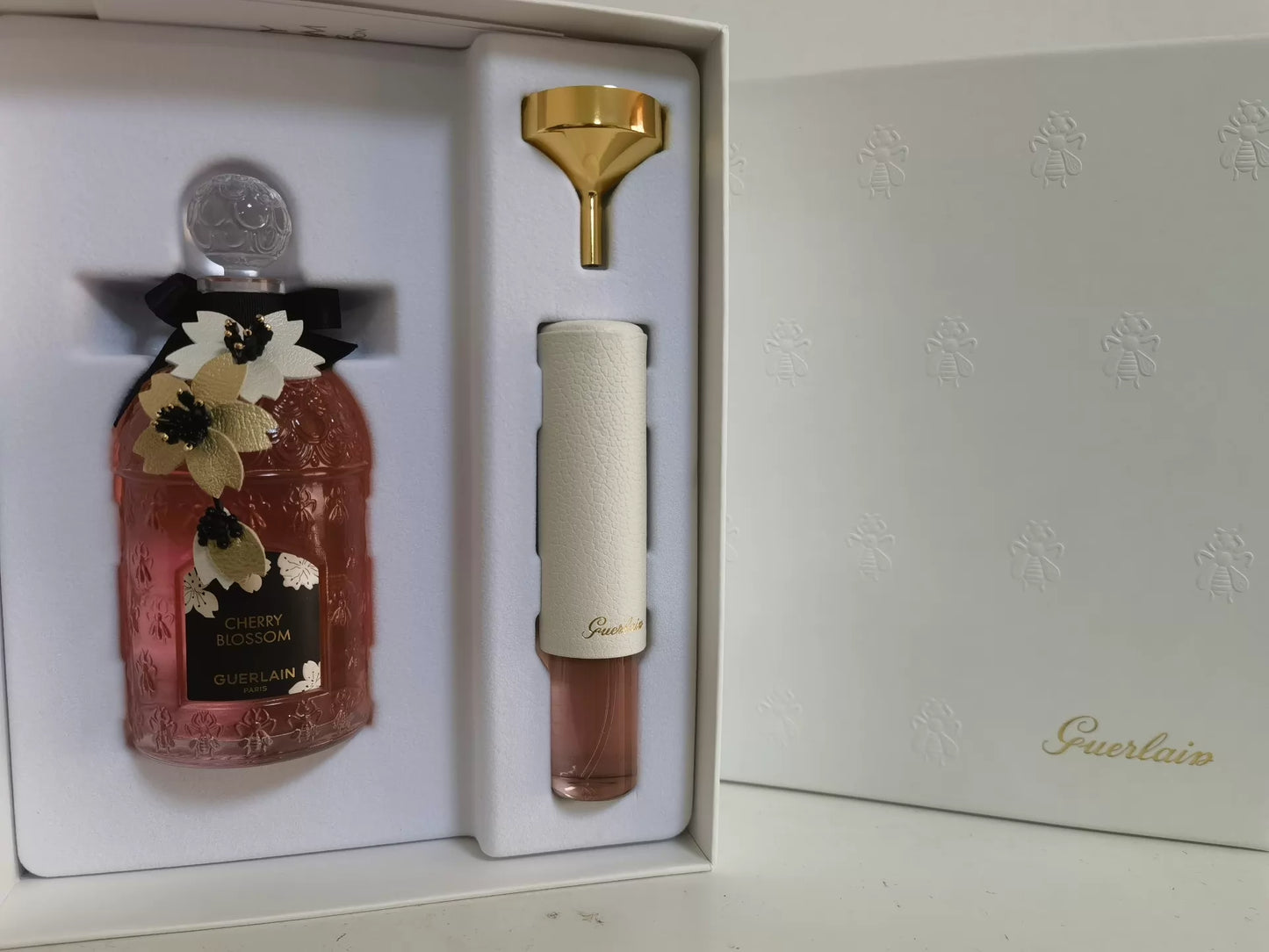 250826-55 Guerlain Avenue of Cherry Perfume 125ml 4.2 oz