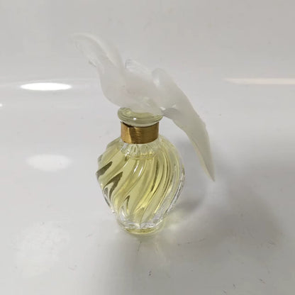 020926-360 Nina Ricci fly together