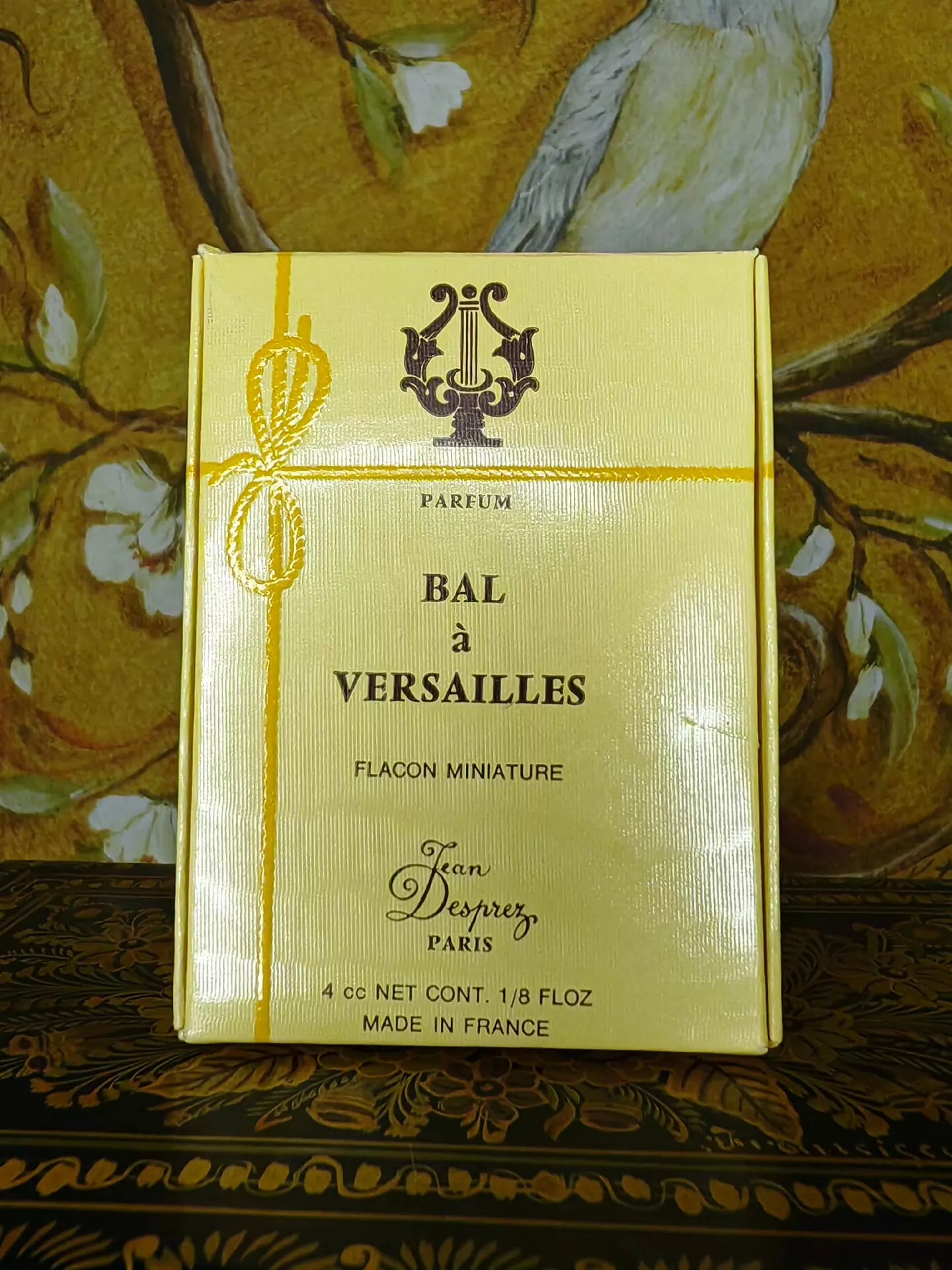 210426-151 Versailles Ball Flavor Ox Eye Old Edition 4ml 0.1 oz