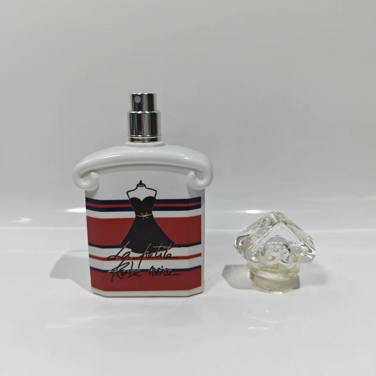 020926-15 Guerlain Little Bla Perfume