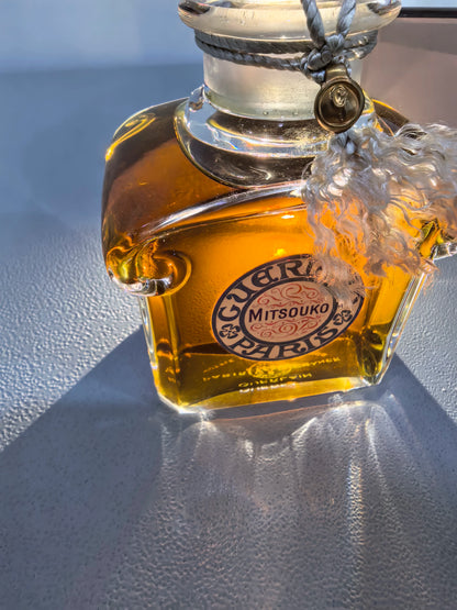 200826-38 Guerlain Madame Butterfly Essence 125ml 4.2 oz