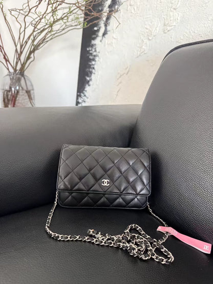 150626-bag-16 Chanel fortunewoc black silver handbag