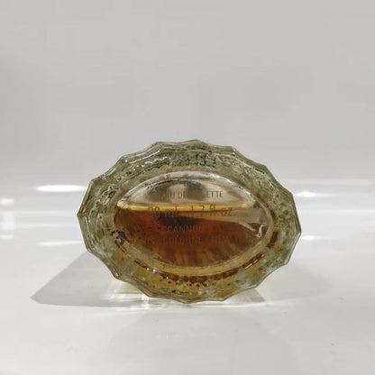020926-35 Gucci Eau