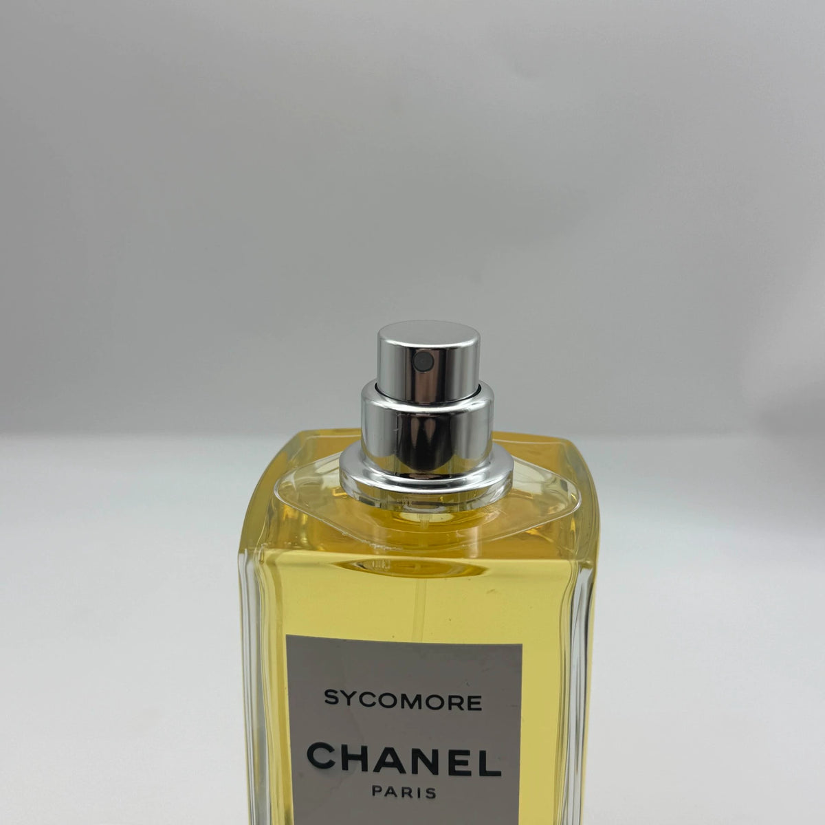 151026-157 Chanel Wutong Shadow Wood 200ml 6.8 oz