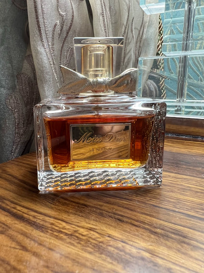 030625-47 Christian Dior  75ml 2.5oz Le Parfum