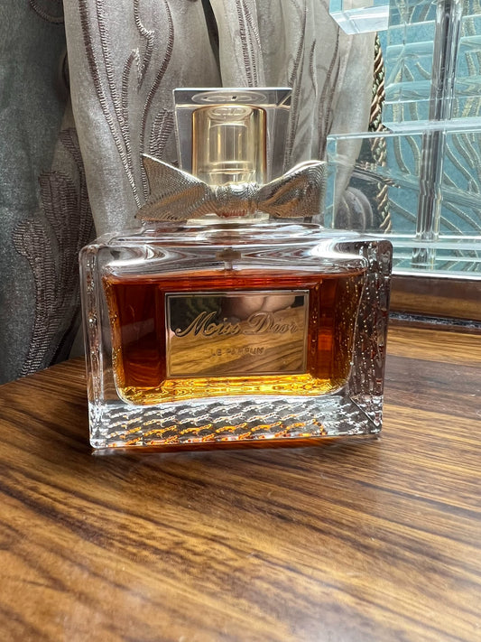 030625-47 Christian Dior  75ml 2.5oz Le Parfum