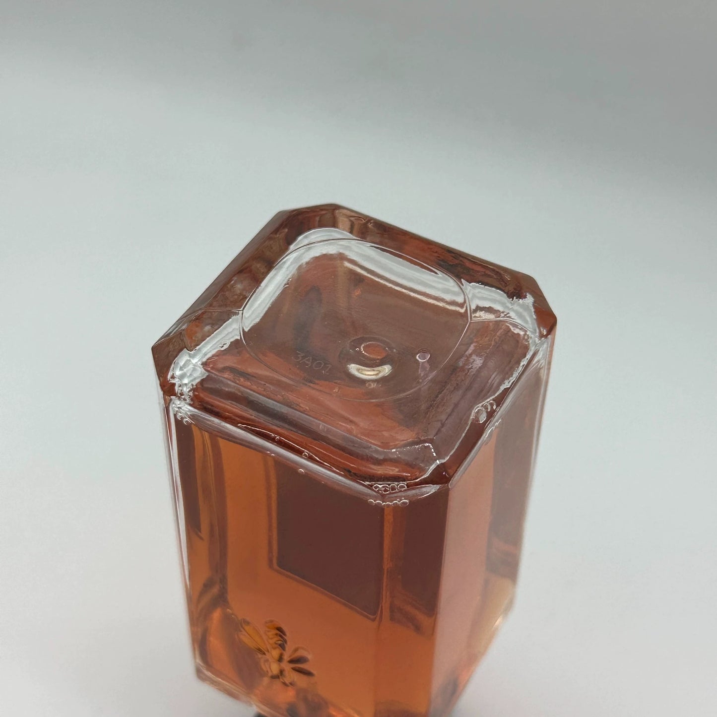 011225-15 Guerlain 200ml 6.8oz Tobacco Honey EDP