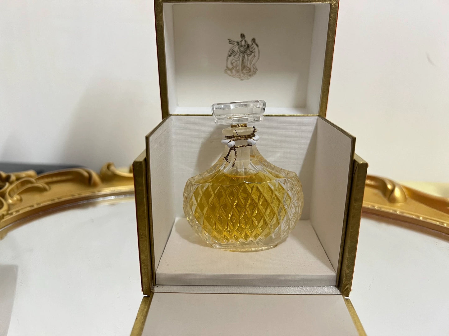 040826-193 Lalique NINA RICCI Rose