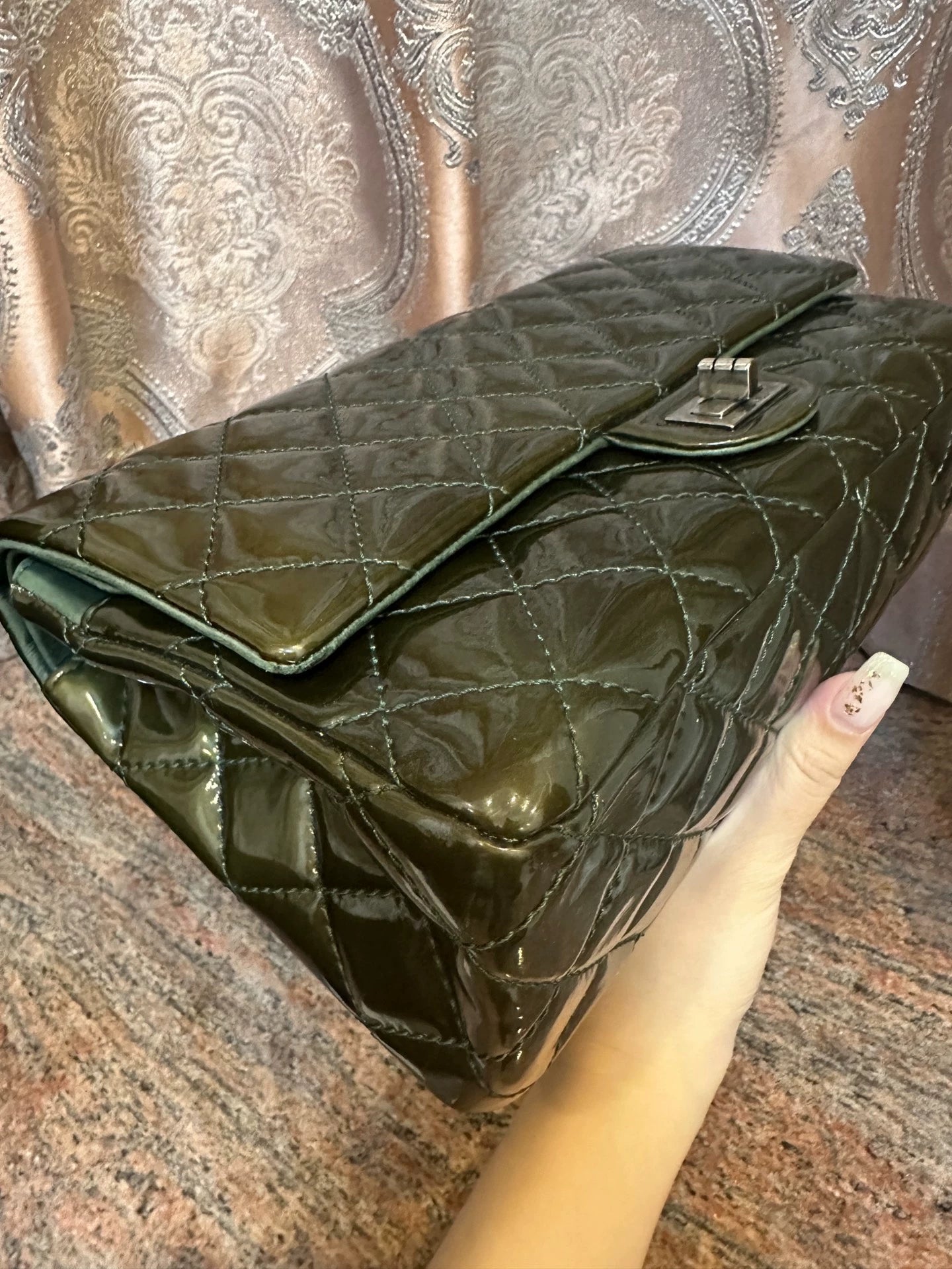 221124-38 Chanel 2.55 Middle is olive green handbag bag