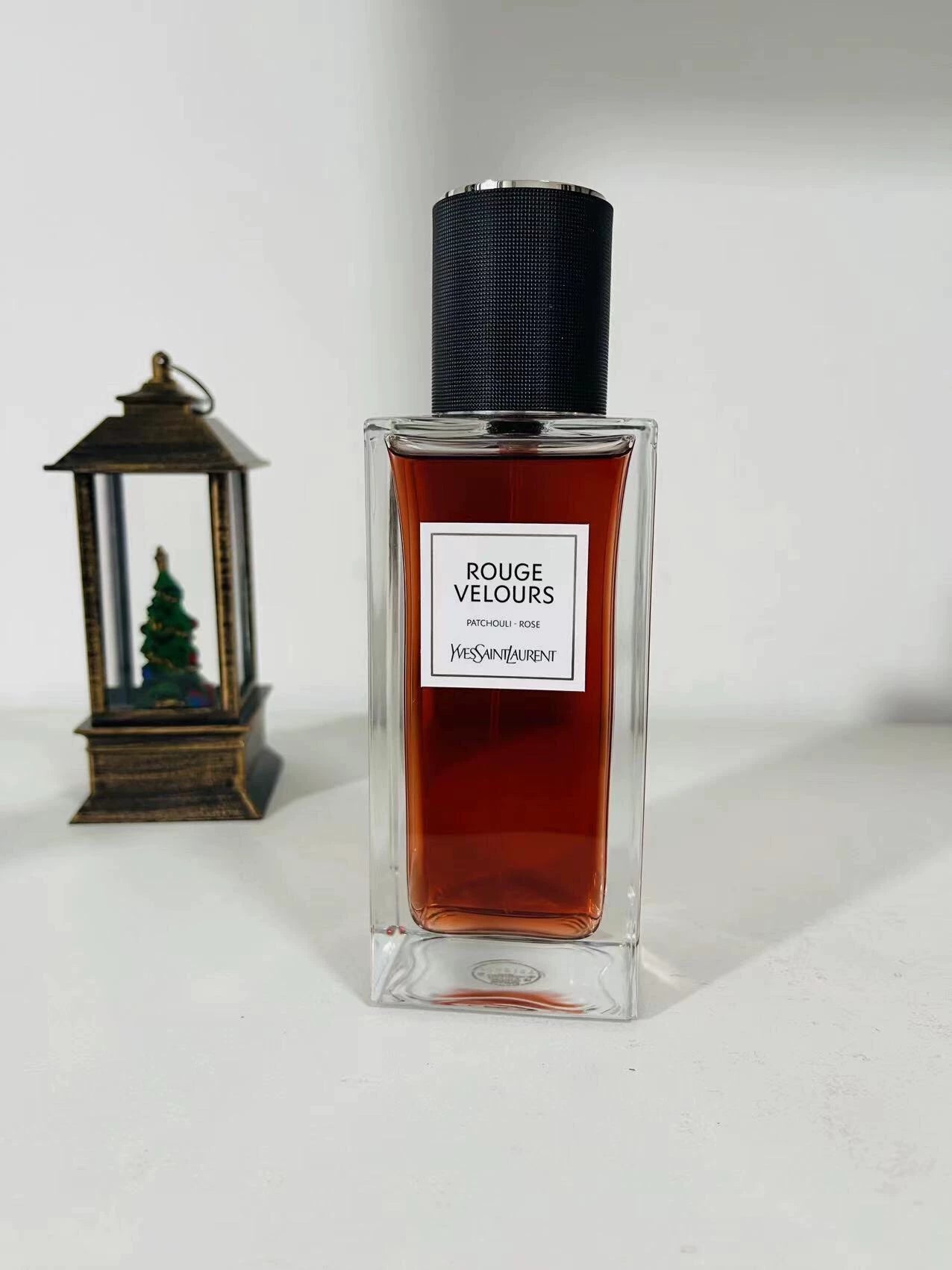 260526-123 Yves Saint Laurent Red Velvet 125ml 4.2 oz