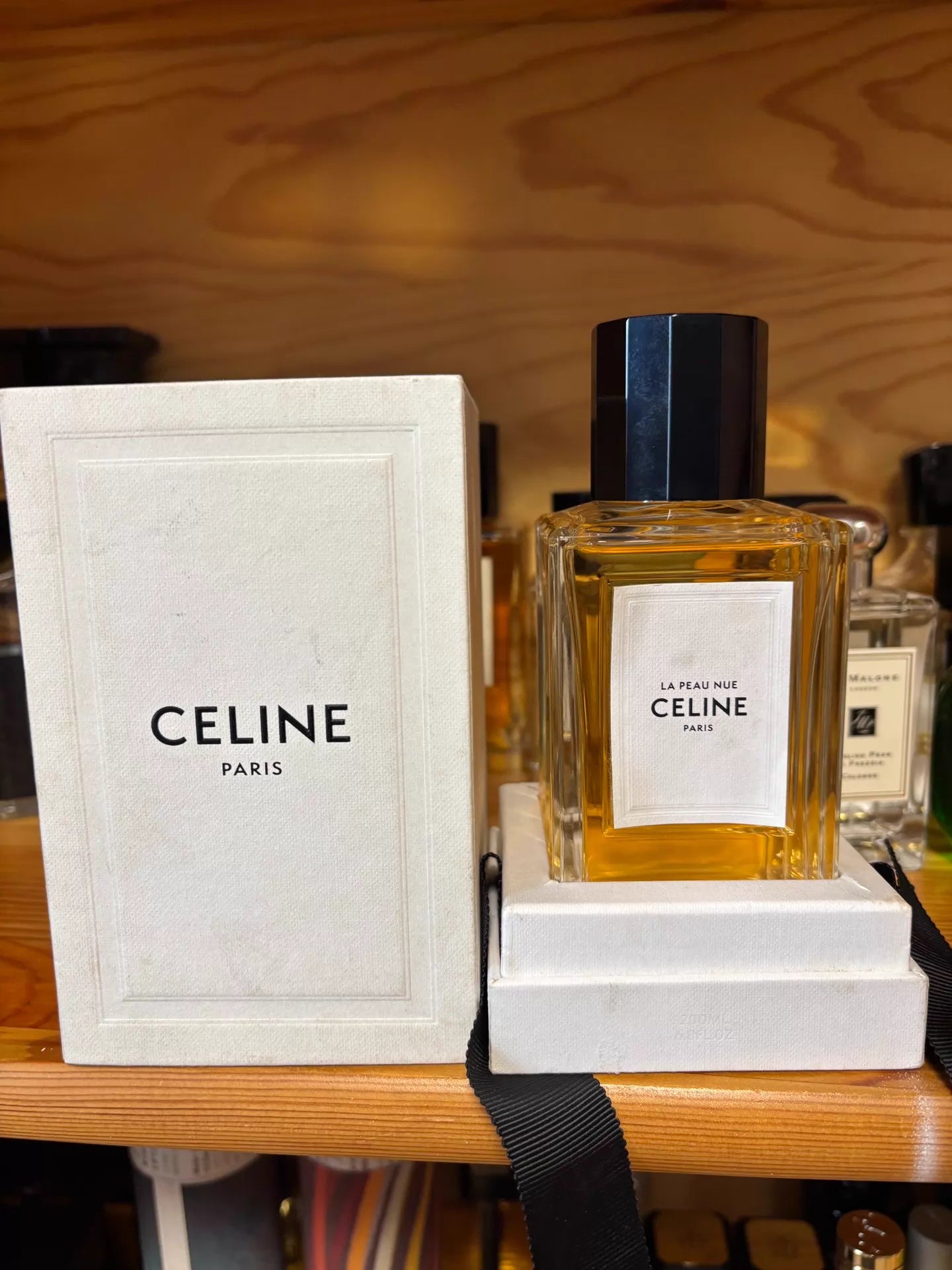 250226-62 CELINE La peau Nue 200ml  6.8 oz