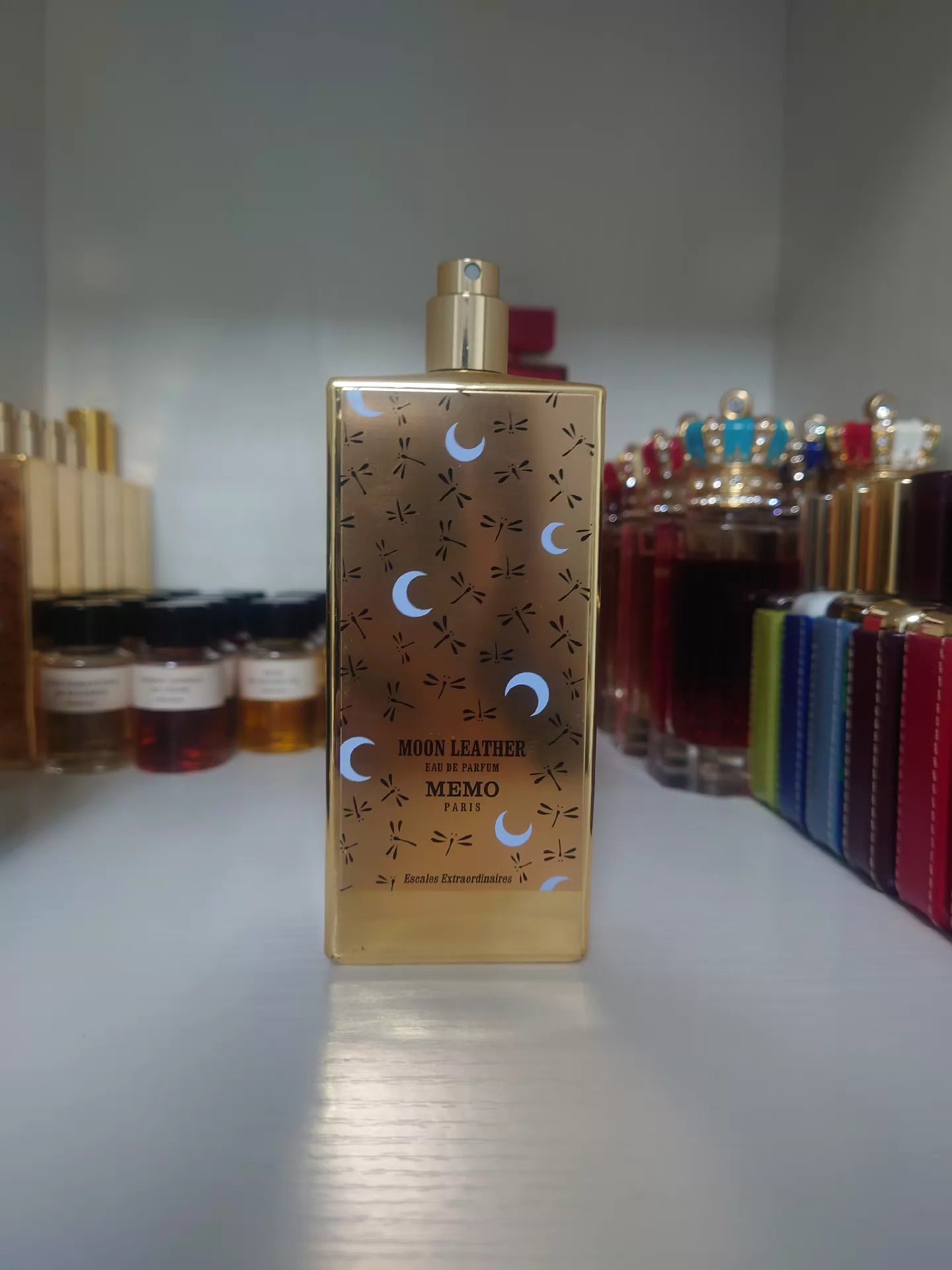 110826-2 Memo shiny leather Perfume