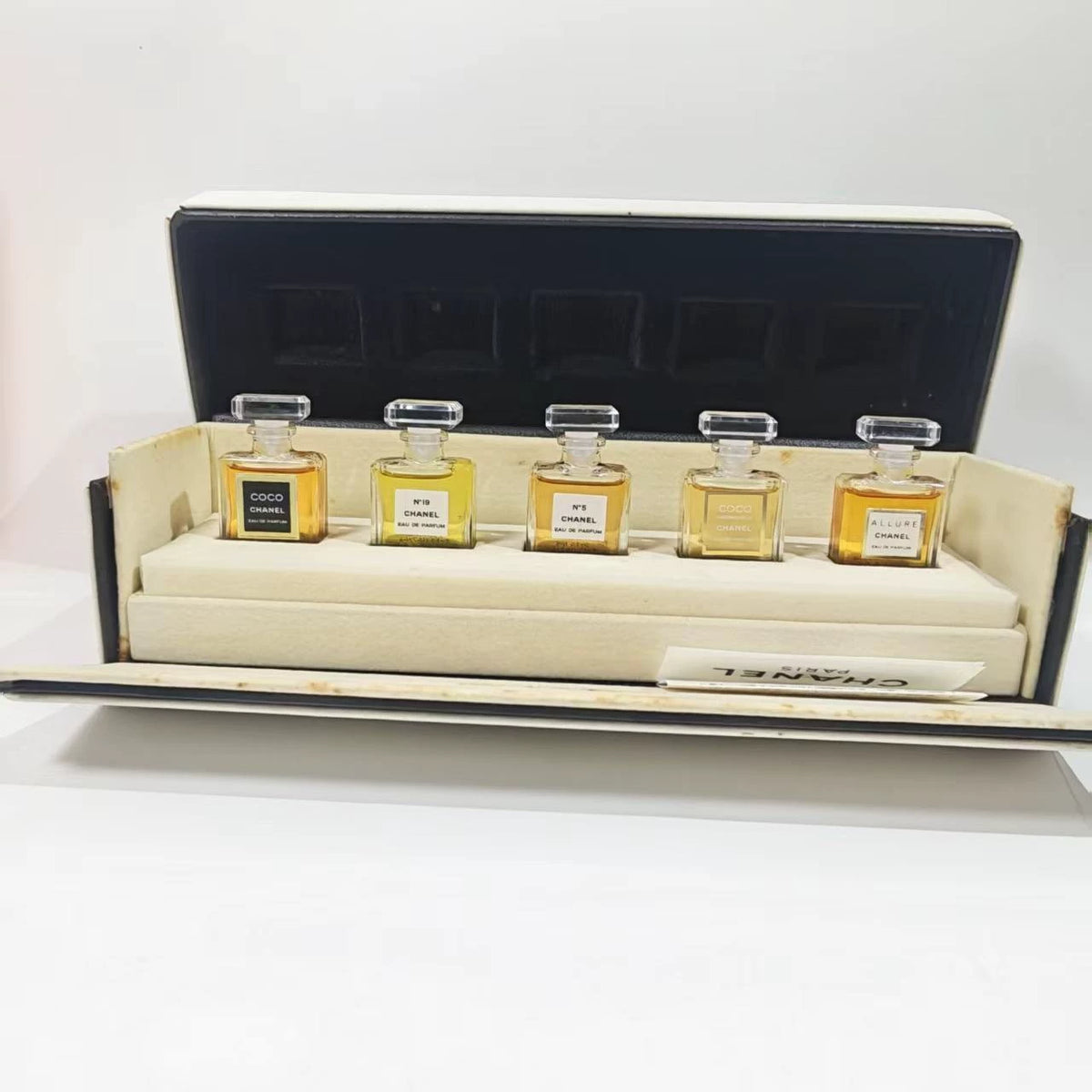020926-463 Chanel set bottles Perfume