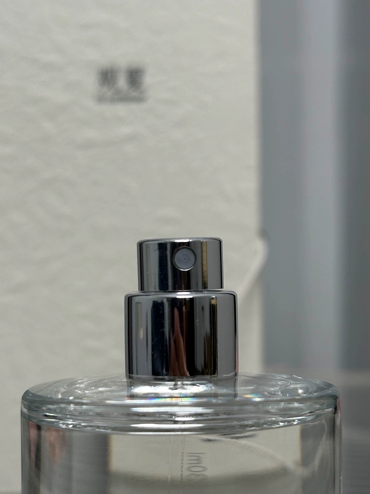 280726-146 There is box 30ml 1 oz