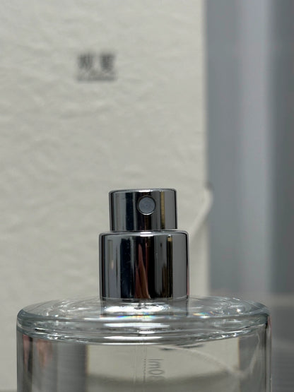 280726-146 There is box 30ml 1 oz