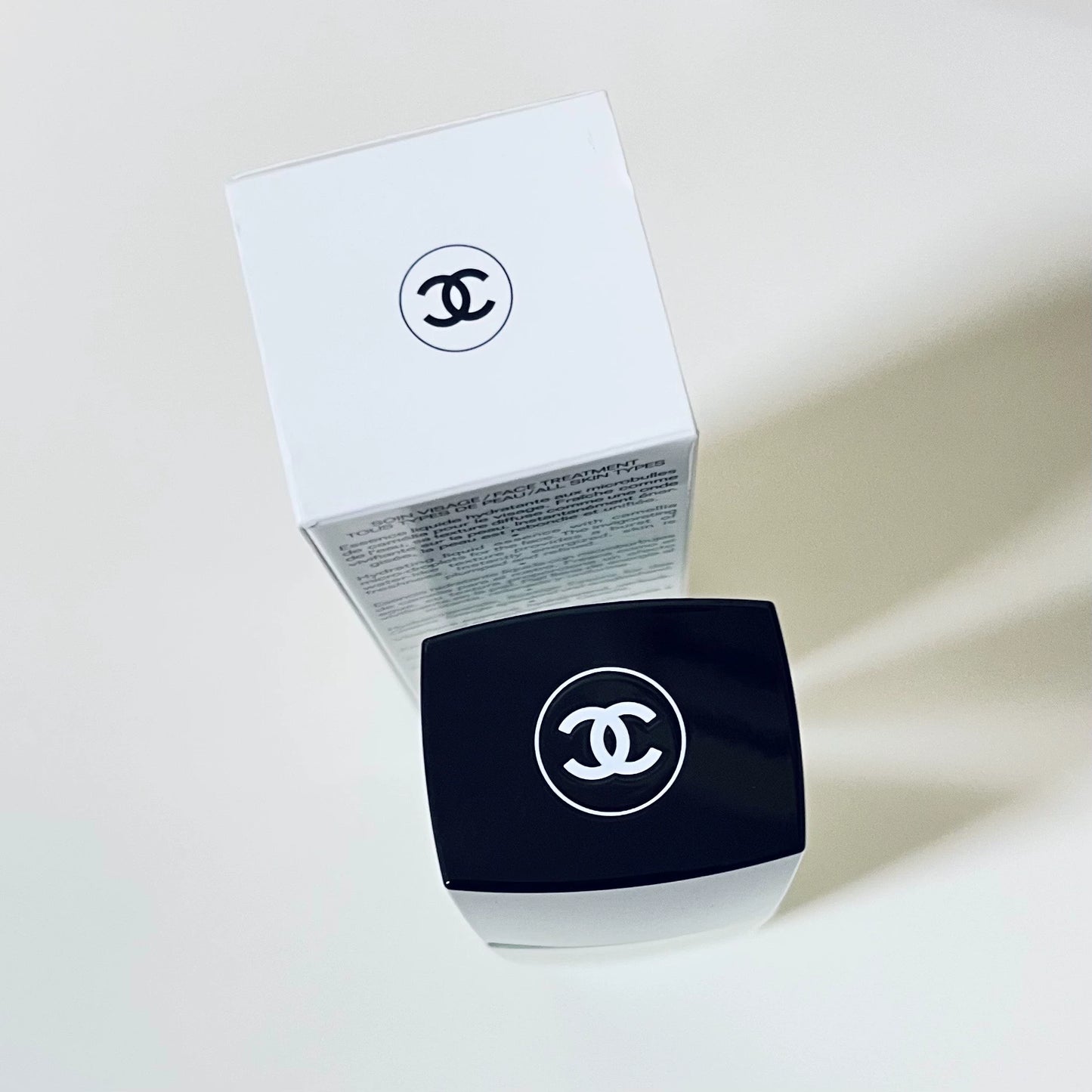 171225-10 Chanel  Hydra Beauty Micro Liquid Essence  150ml 5.1oz