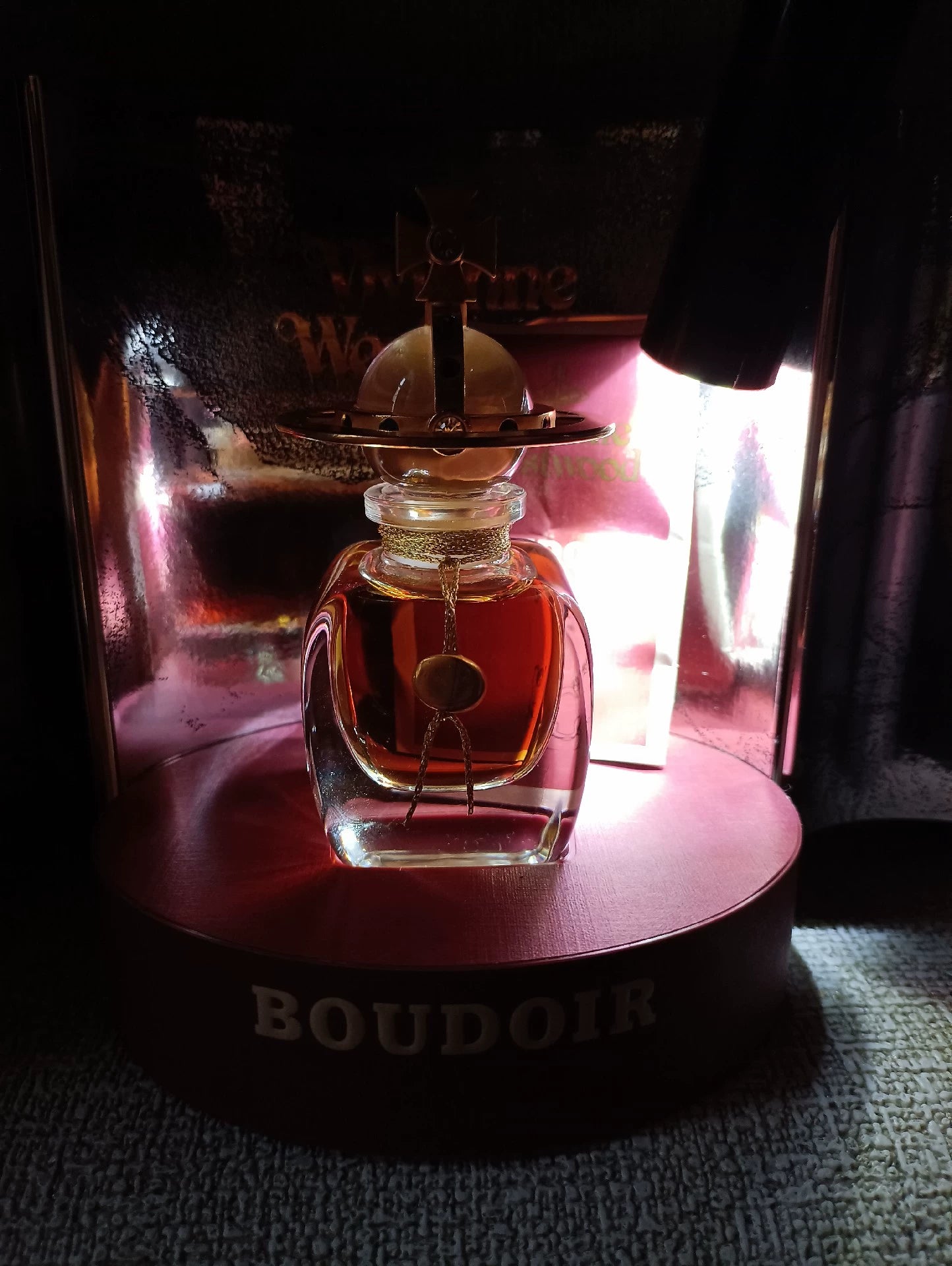 190526-149 Vivienne Eastwood Queen 20ml 0.7 oz