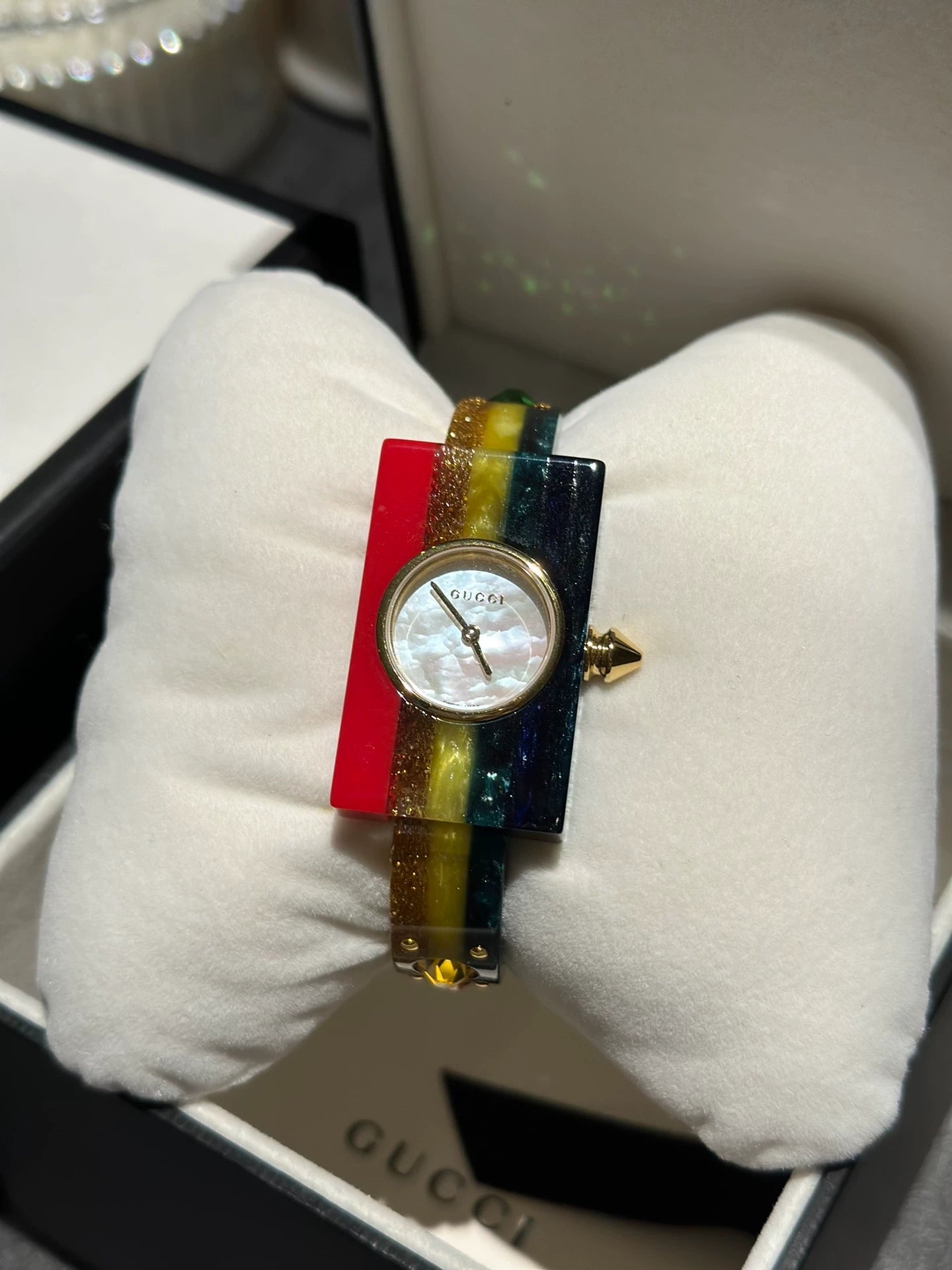 020426-watch-95 Gucci rivet bracelet watch