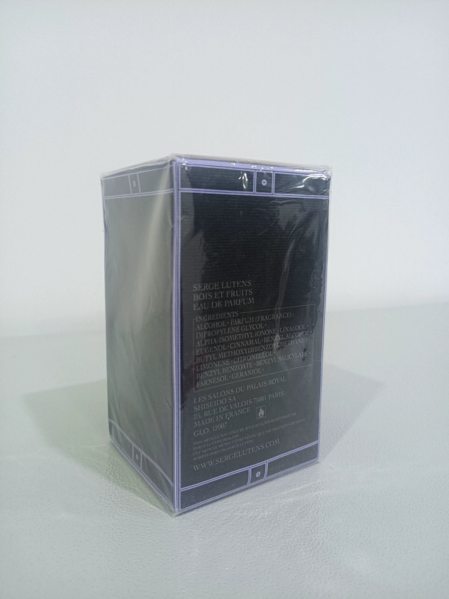 301225-85 Serge Lutens Eau de Parfum EDP 75ml 2.5oz