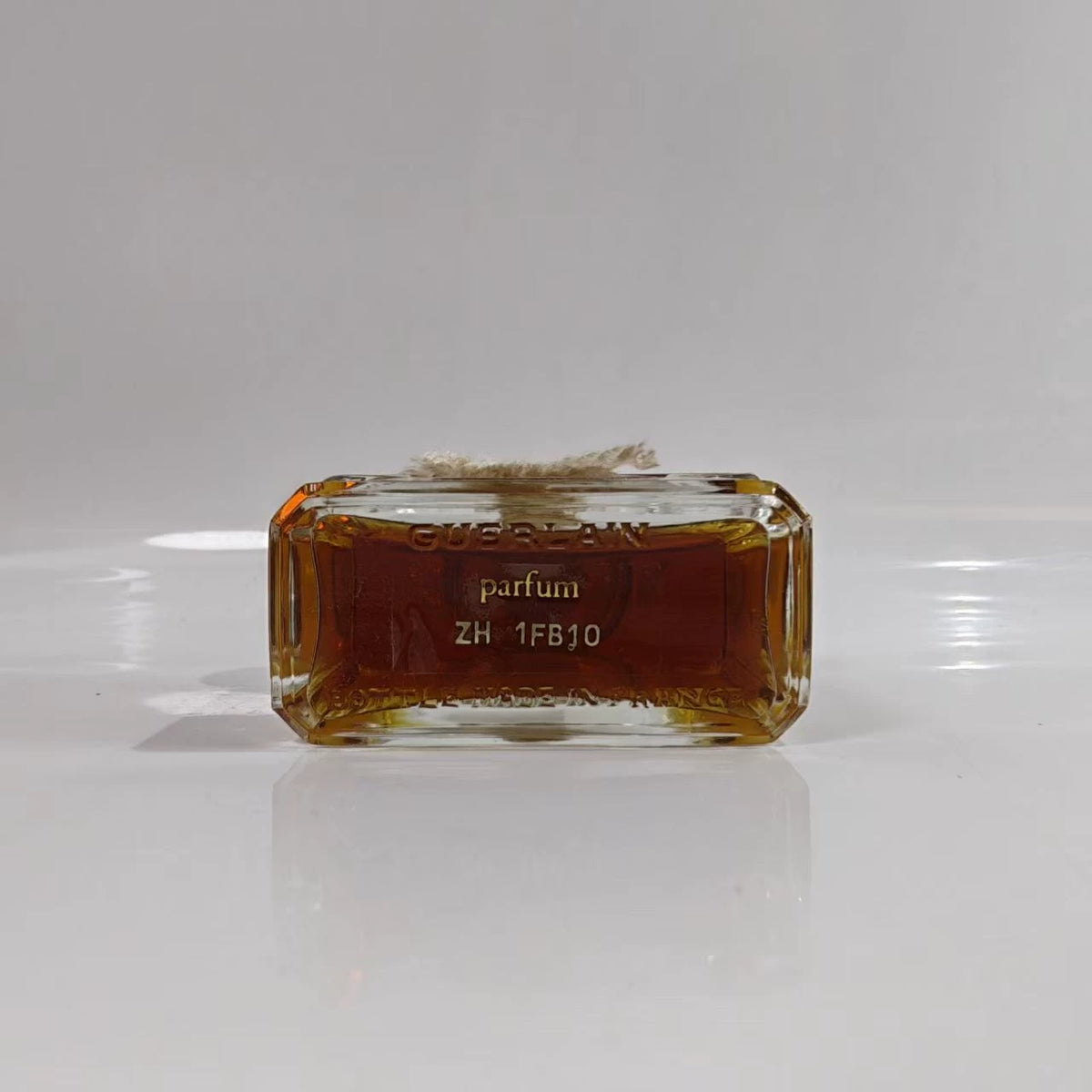 020926-440 Guerlain Madame Butterfly