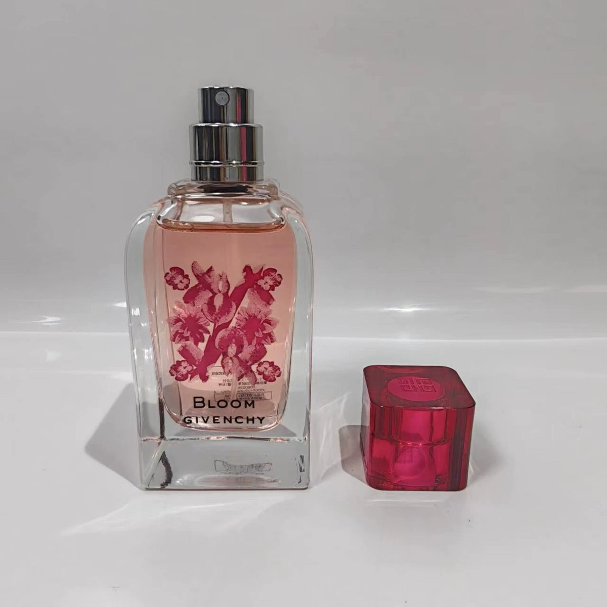 020926-429 Givenchy blooming flowers
