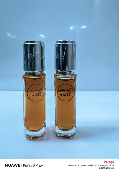 220826-535 Dior ella ella 7. 5ml 0.2 oz