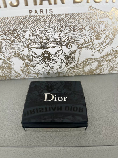 030926-82 Dior monochrome eye shadow