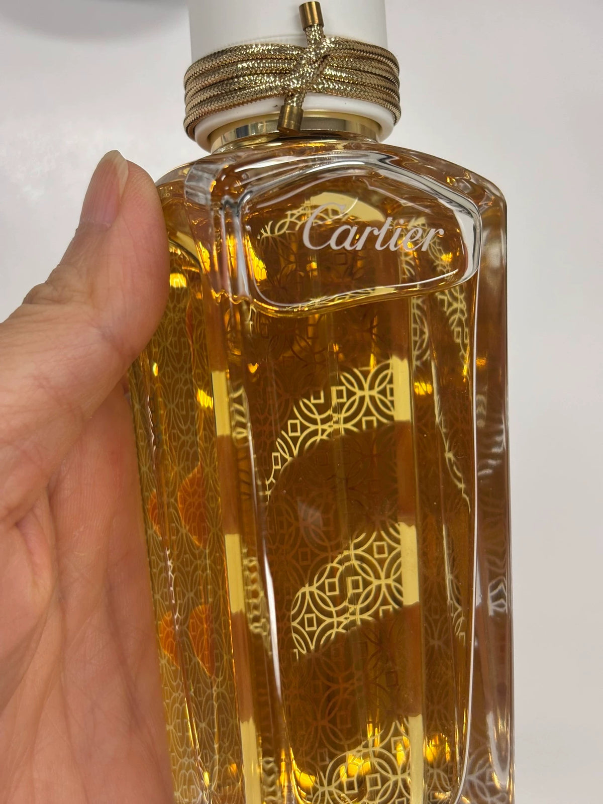141026-70 Cartier Time Journey Oud Perfume